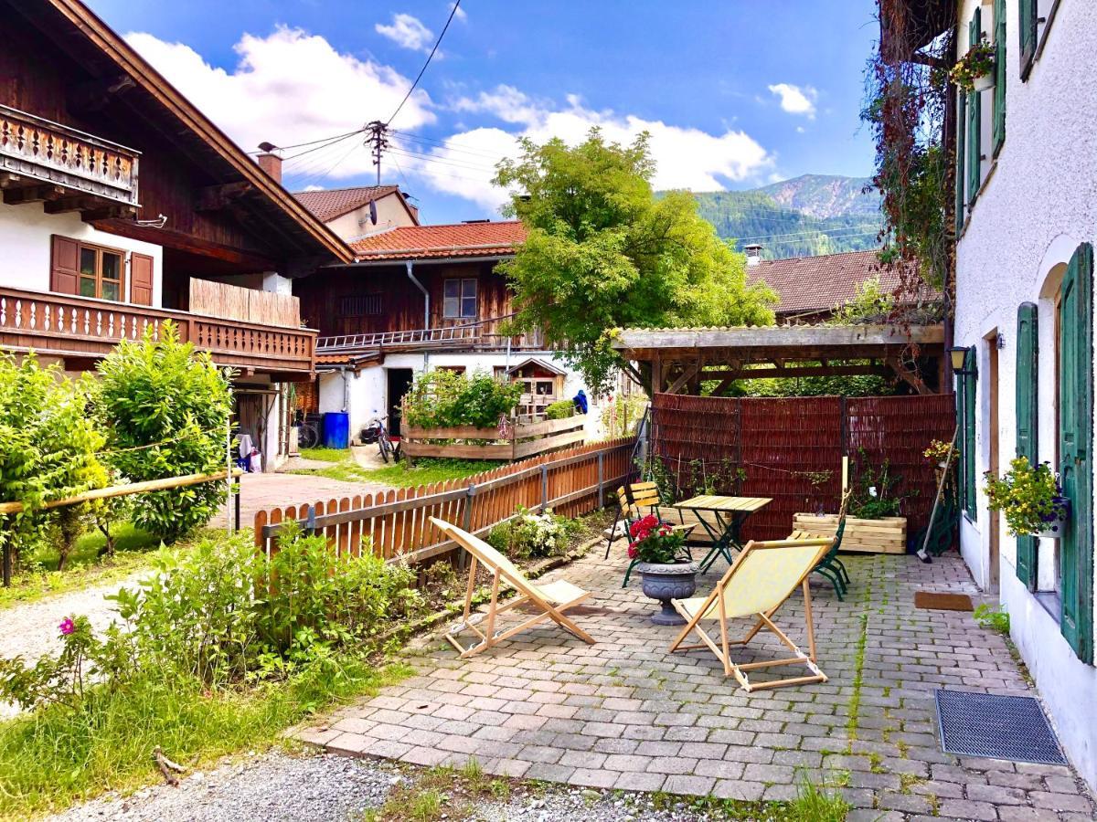 Im Herzen Von Ohlstadt Und Am Fusse Des Heimgartens Bagian luar foto